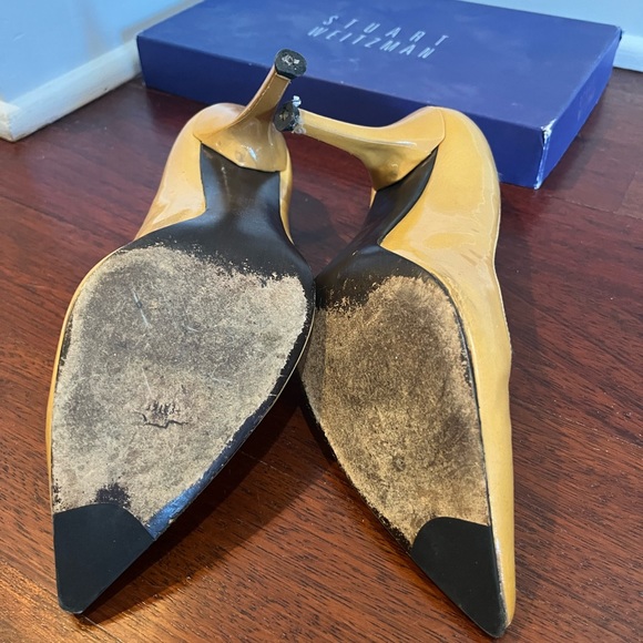 Stuart Weitzman tan patent leather heels - Picture 2 of 8